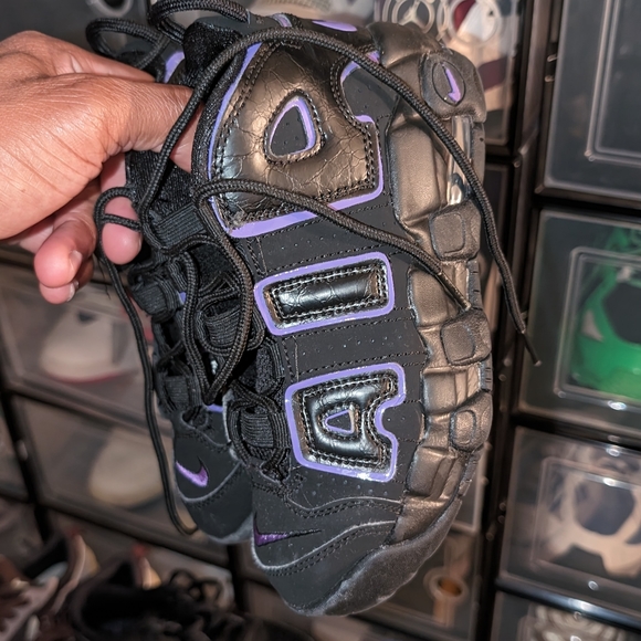 Nike's (Sz 1) - Picture 13 of 16